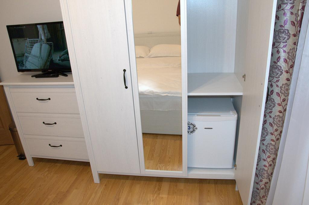 ホテル Casa Mario シビウ 部屋 写真